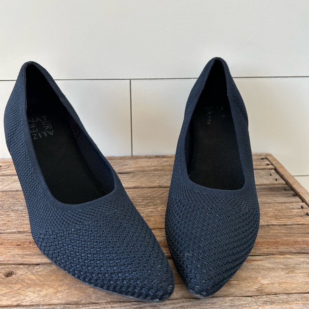 Naturalizer Navy Size 8 Pointed Toe Stiletto Slip On